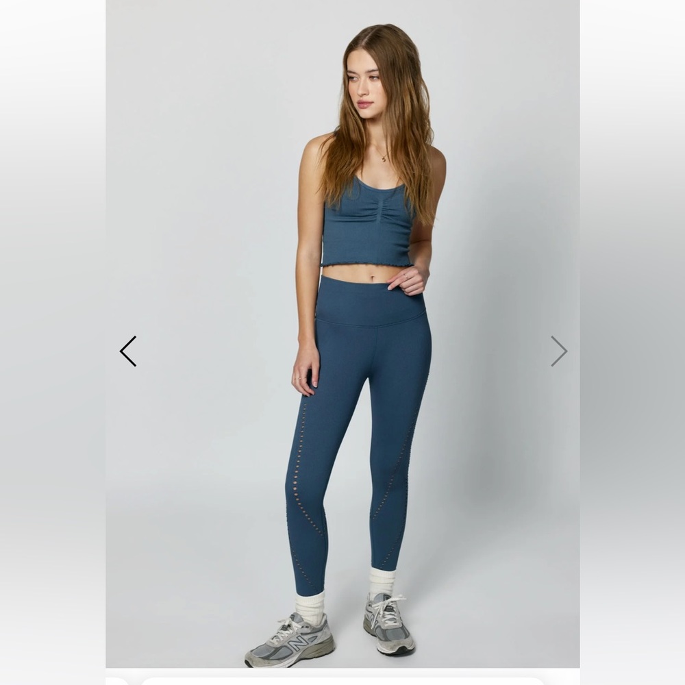 Size M/L Spirtual Gangster blue leggings with detailing on the side. - Picture 9 of 10